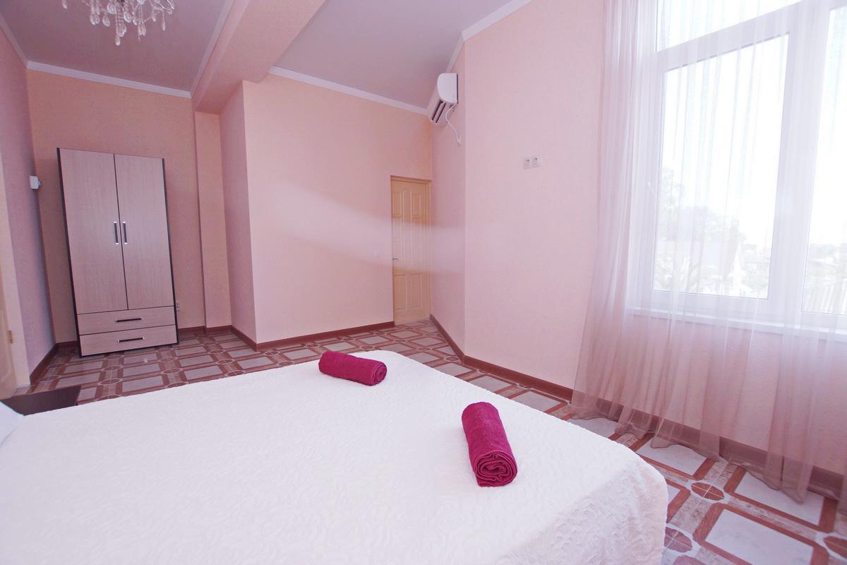 Guest House Belyi Lebed Suchumi Zewnętrze zdjęcie